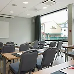 索恩哈尔顿酒店 4* 哈尔登