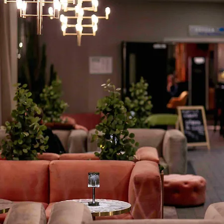 索恩哈尔顿酒店 4* 哈尔登