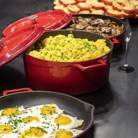 索恩哈尔顿酒店 酒店 哈尔登